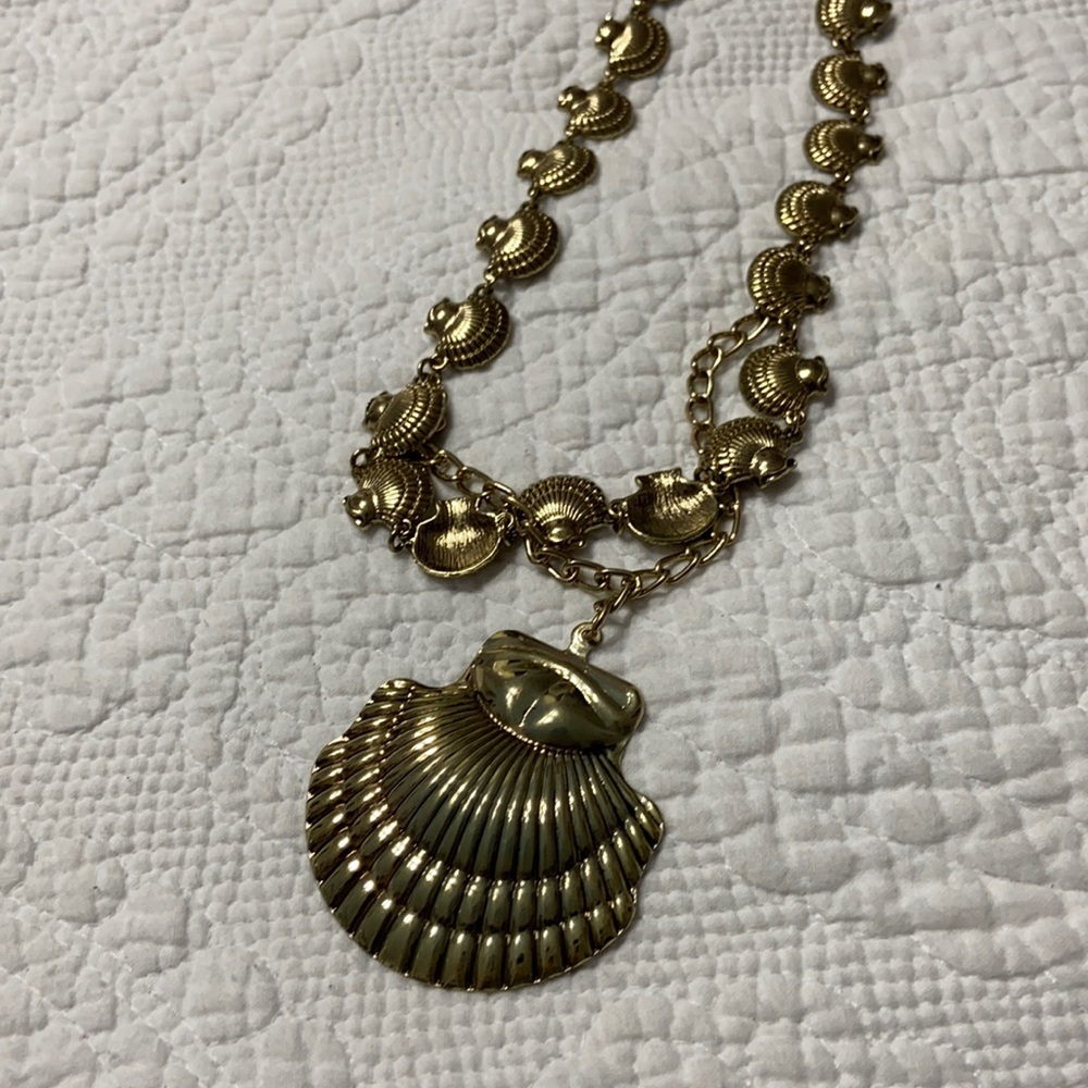 Antique Gold Shell Necklace